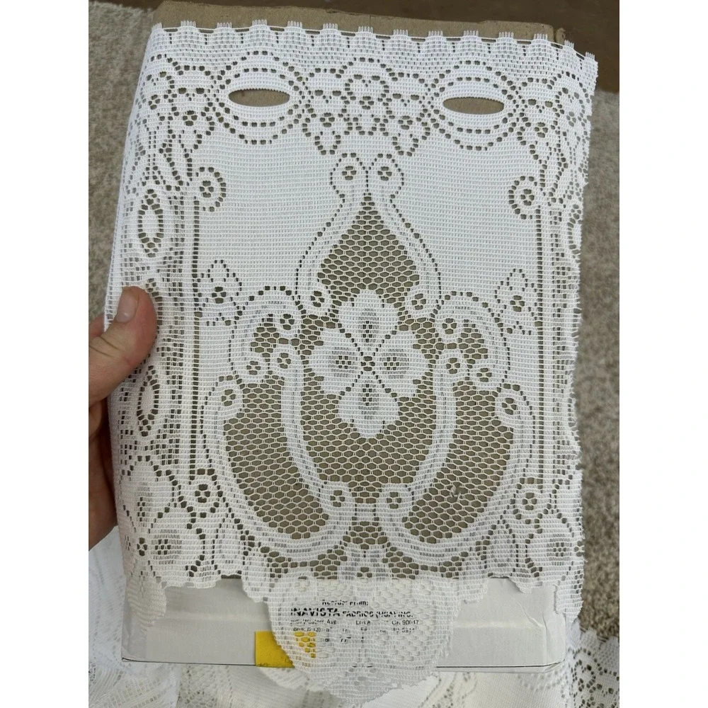 Vintage White Floral Flat Lace Valance On Bolt With Scalloped Edge 12